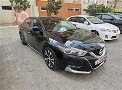 نيسان ماكسيما